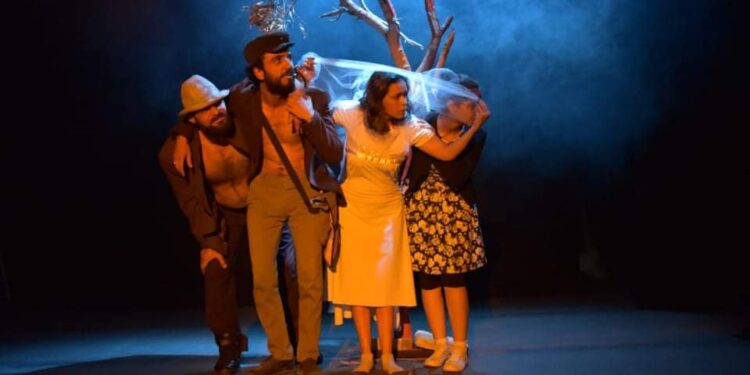 عودة بطيئة للمسرح من خلال مسرح العمال