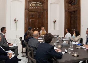 السيدة أسماء تناقش استثمار نتائج عمل الأولمبياد بتطوير نظام التعلم في سوريا