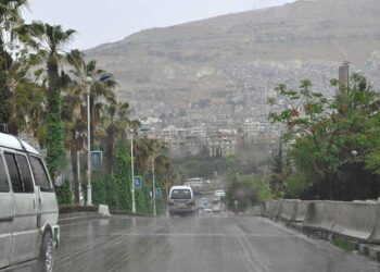 منخفض جوي مصحوب بهطولات غزيرة في أغلب المناطق