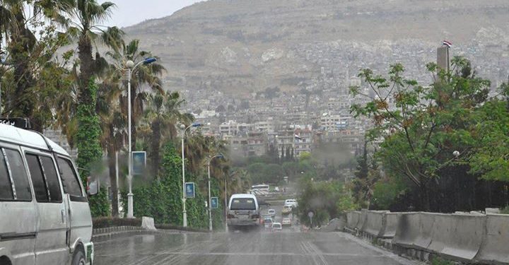 منخفض جوي مصحوب بهطولات غزيرة في أغلب المناطق