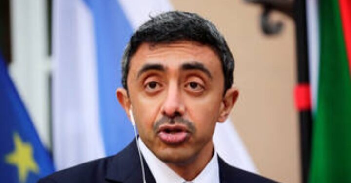 وصول وزير الخارجية الإماراتي الشيخ عبد الله بن زايد إلى دمشق