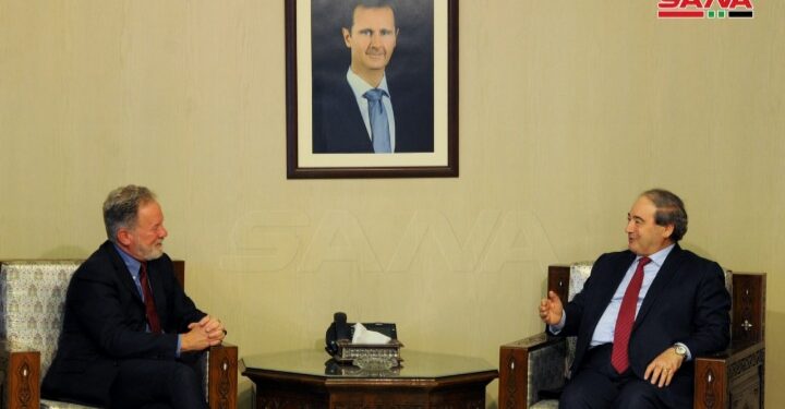 المقداد و بيسلي يبحثان سبل التعاون بين الحكومة السورية وبرنامج الغذاء العالمي