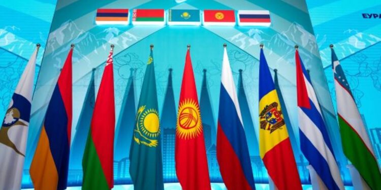 نحو عالم متعدد الأقطاب