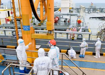 الخام السعودي ينافس النفط الروسي لنيل رضا الدولة الصينية