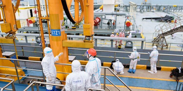 الخام السعودي ينافس النفط الروسي لنيل رضا الدولة الصينية