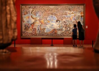 افتتاح معرض “طريق الحرير” الفني في بكين