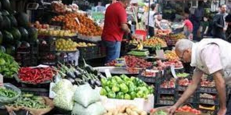 حركة البيع والشراء في سوق الهال في هذه الأيام