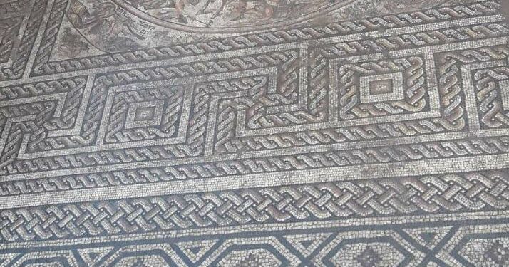 اكتشاف لوحة فسيفساء أثرية نادرة في سوريا