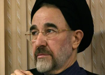 خاتمي: قلب نظام الحكم في إيران “غير ممكن وغير مطلوب”