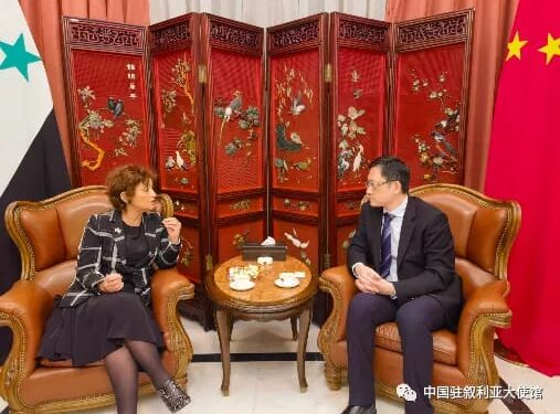 السفير الصيني في سوريا يبحث مع نائب المبعوث الخاص للأمين العام للأمم المتحدة بشأن رفع العقوبات عن سوريا