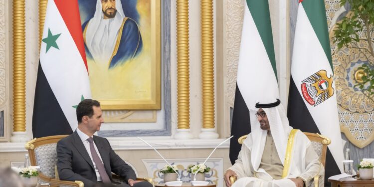 في زيارة رسمية.. الرئيس السوري يصل إلى دولة الإمارات العربية المتحدة ترافقه خلالها السيدة الأولى أسماء الأسد