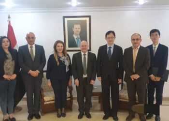 وزير التعليم العالي يبحث مع السفير الصيني تعزيز التعاون العلمي والبحثي بين البلدين