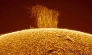 تحذيرات من انقطاع الكهرباء عن كوكب الأرض