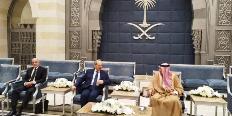 وزير الخارجية السوري يصل إلى السعودية في زيارة هي الأولى منذ عام2011