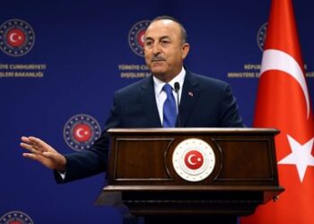 تركيا تعلن تشكيل لجنة لتطبيع العلاقات مع سوريا