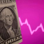 انهيار تاريخي للدولار في الاسواق العالمية