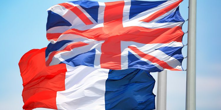 بريطانيا وفرنسا: زواج نووي وخلاف تاريخي