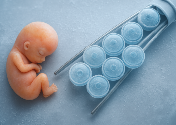 بعد 29 عاماً في التجميد… ولادة أقدم جنين في العالم