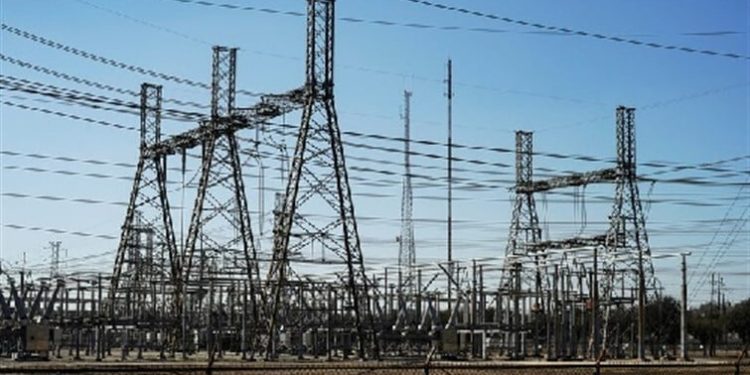 عجز كهربائي واسع يشلّ شبكات الطاقة في العراق وسوريا ولبنان
